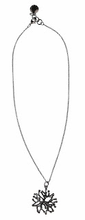  http://livediva.ro/bijuterii-accesorii/coliere/Colier-pandantiv-negru-Eowyn