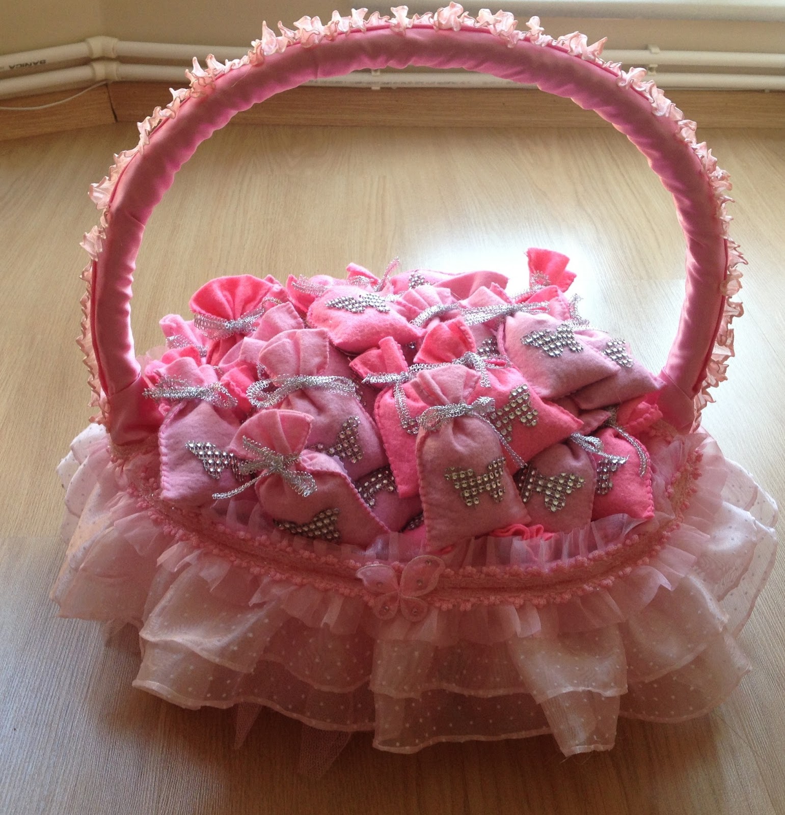 Keçe, özel tasarım bebek kıyafet ve aksesuarları ve dahası