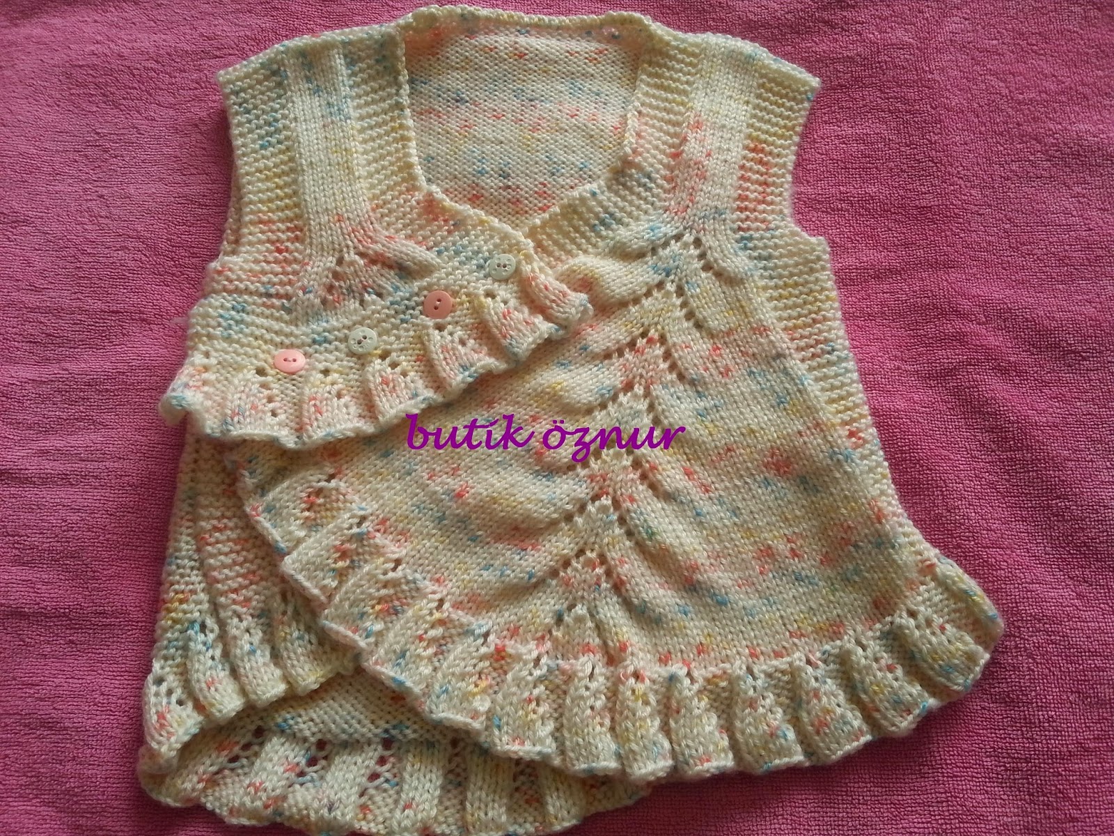 öznur�un hobileri Fırfırlı Bebek Yeleği
