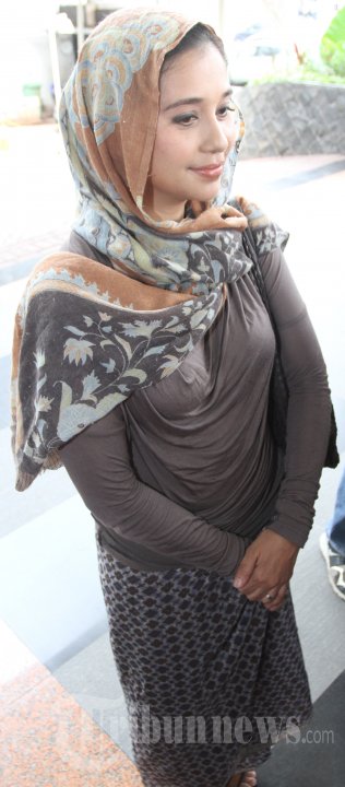 ayu azhari jilbab Toto Hot Ayu Azhari Dulu Dan Kini