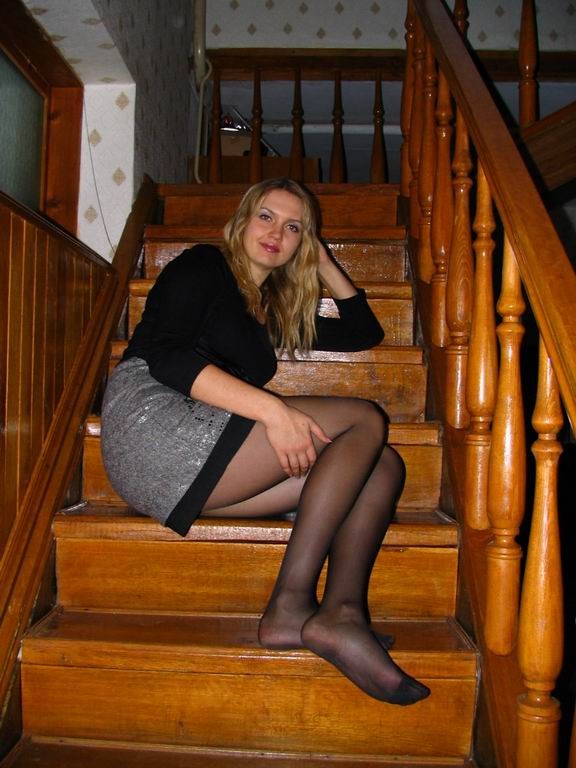 Русская женушка в колготках