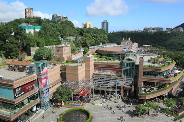 The Peak Galleria with shopping paradise at the top hill of The Peak Tram in Hong Kong The Peak Galleria with shopping paradise at the top hill of The Peak Tram in Hong Kong