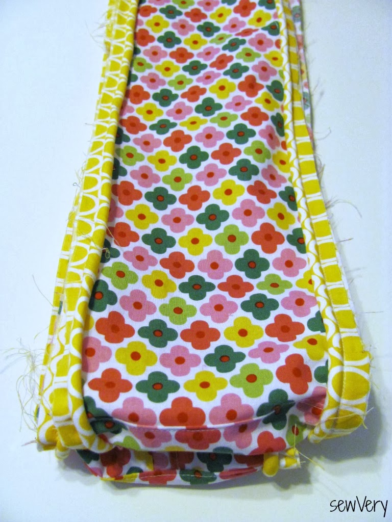 sewVery Cuddle Floor Pillow Tutorial and Matching Blankets