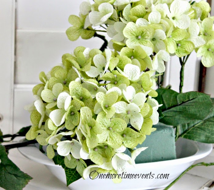 3 Spring Mantel Ideas: Easy to make Hydrangea Arrangements at One More Time Events.oom steps to make floral arrangements at One More Time Events.com