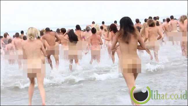 Berenang Bugil Berenang Bugil