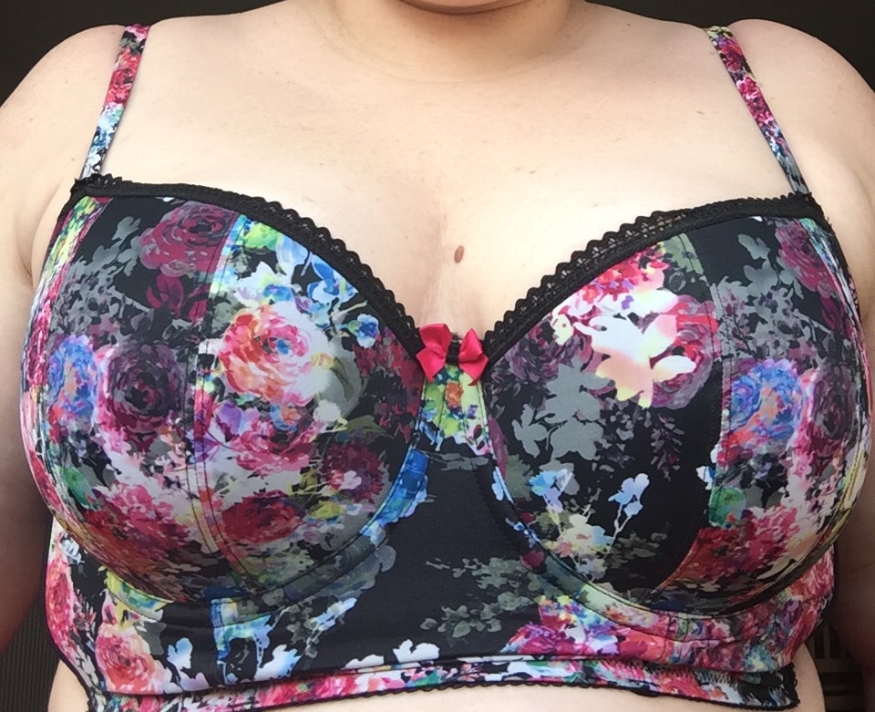 Curves & Curls: Botanical Boobs: Breeze Longline Bra From Cleo By