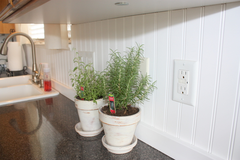 Country girl home : new beadboard backsplash in kitchen