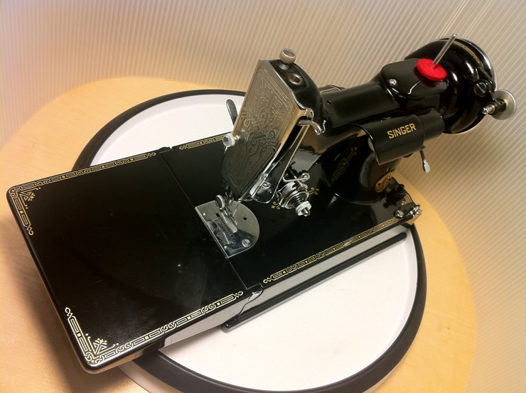 The Vintage Singer Sewing Machine Blog How To Oil Your Sewing Custom How To Oil A Singer Sewing Machine The Vintage Singer Sewing Machine Blog How To Oil Your Sewing Custom How To Oil A Singer Sewing Machine