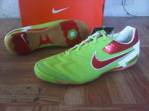 nike t5 futsal