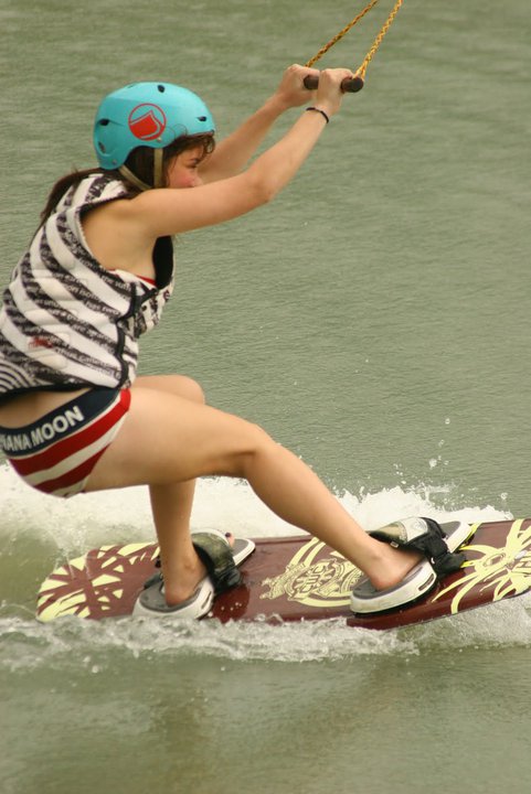 andi eigenmann bikini surfing 01