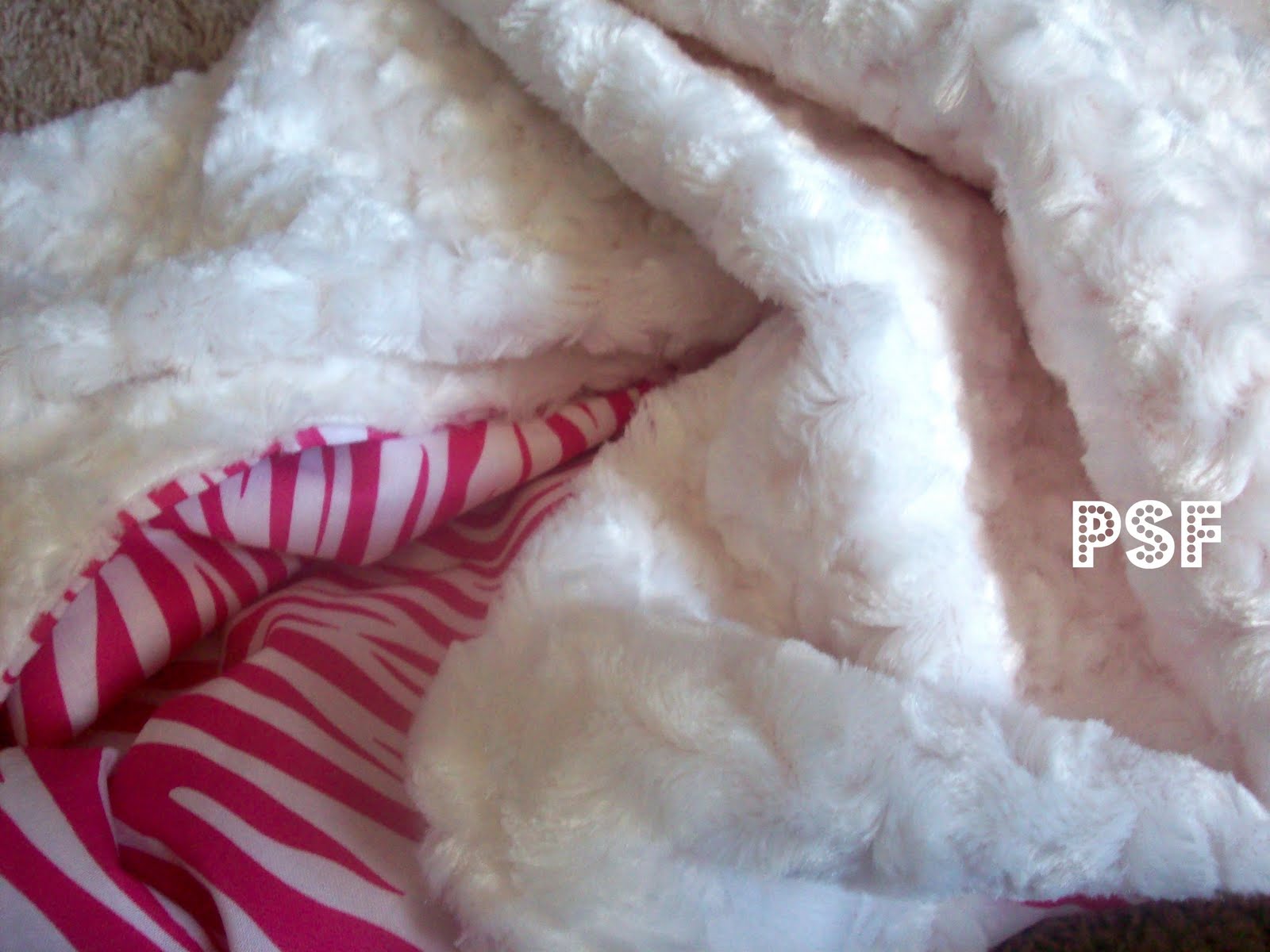 POPPYSEED FABRICS Rose cuddle Baby Blanket tutorial