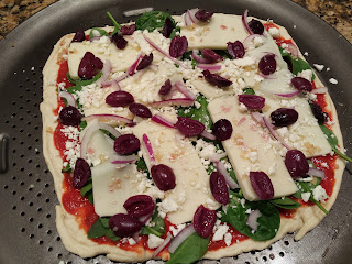 Mediterranean, pizza, healthy pizza, clean dinners, meal plans, healthy dinners, kid friendly healthy meals, weight loss, diet, nutrition, beach body, Deidra Penrose, Spinach pizza, P90X3 meal plan, Focus T25 meal plan, clean eating, fitness motivation, fitness, fit tips, food, health coach, elite coach, top coach