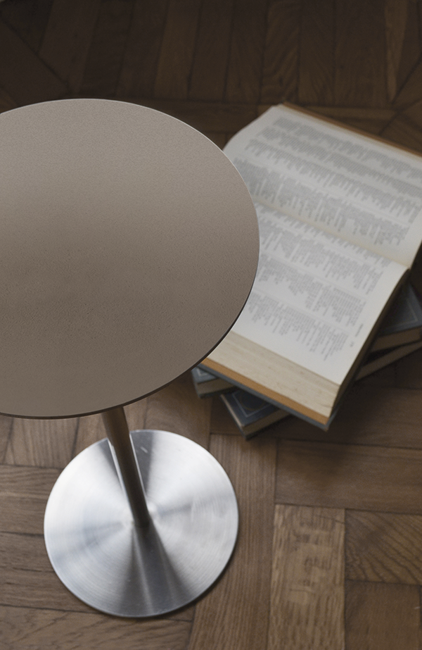 Ester side table | mg12