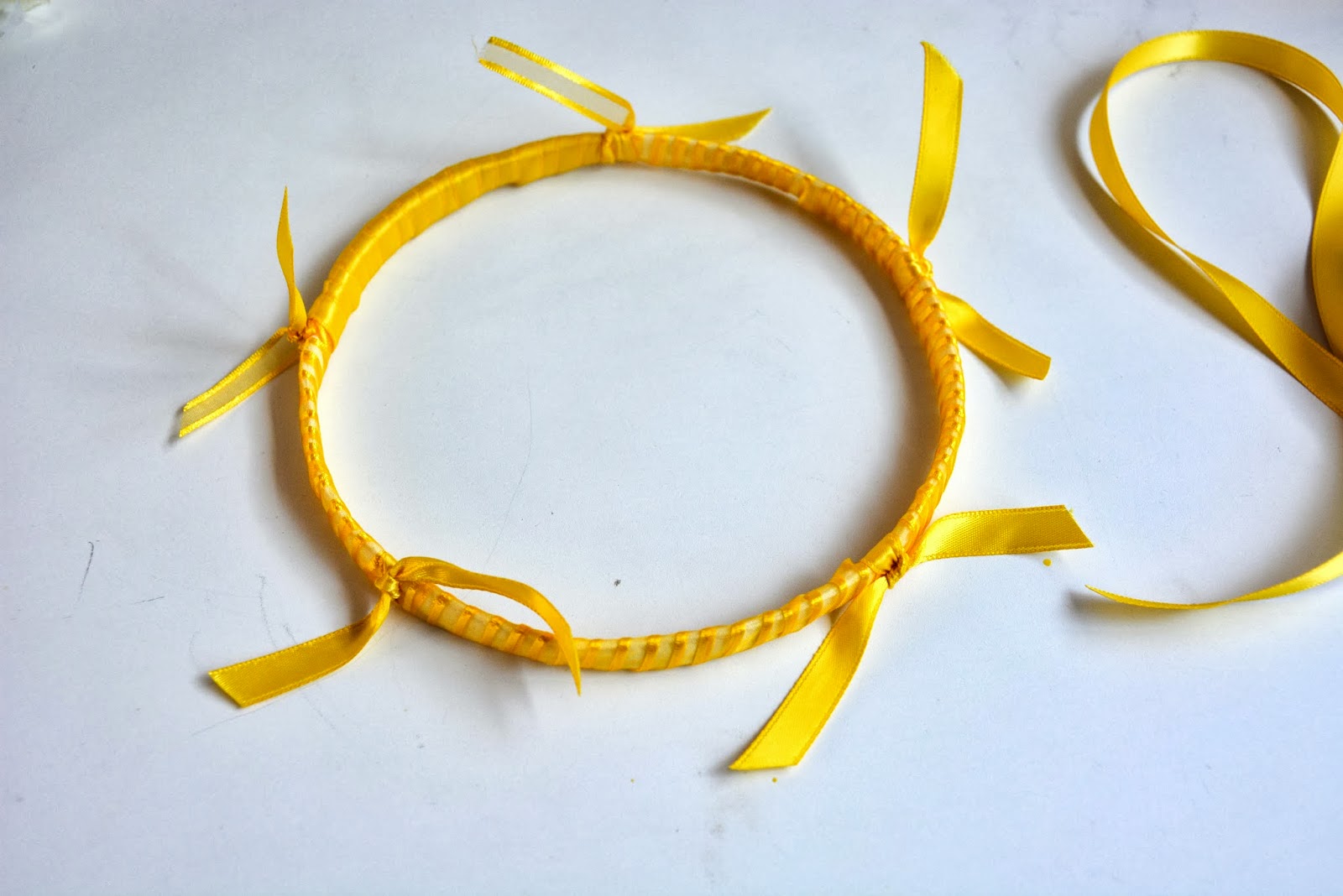 Aesthetic Nest Craft Ribbon and Flower Crowns (Tutorial)