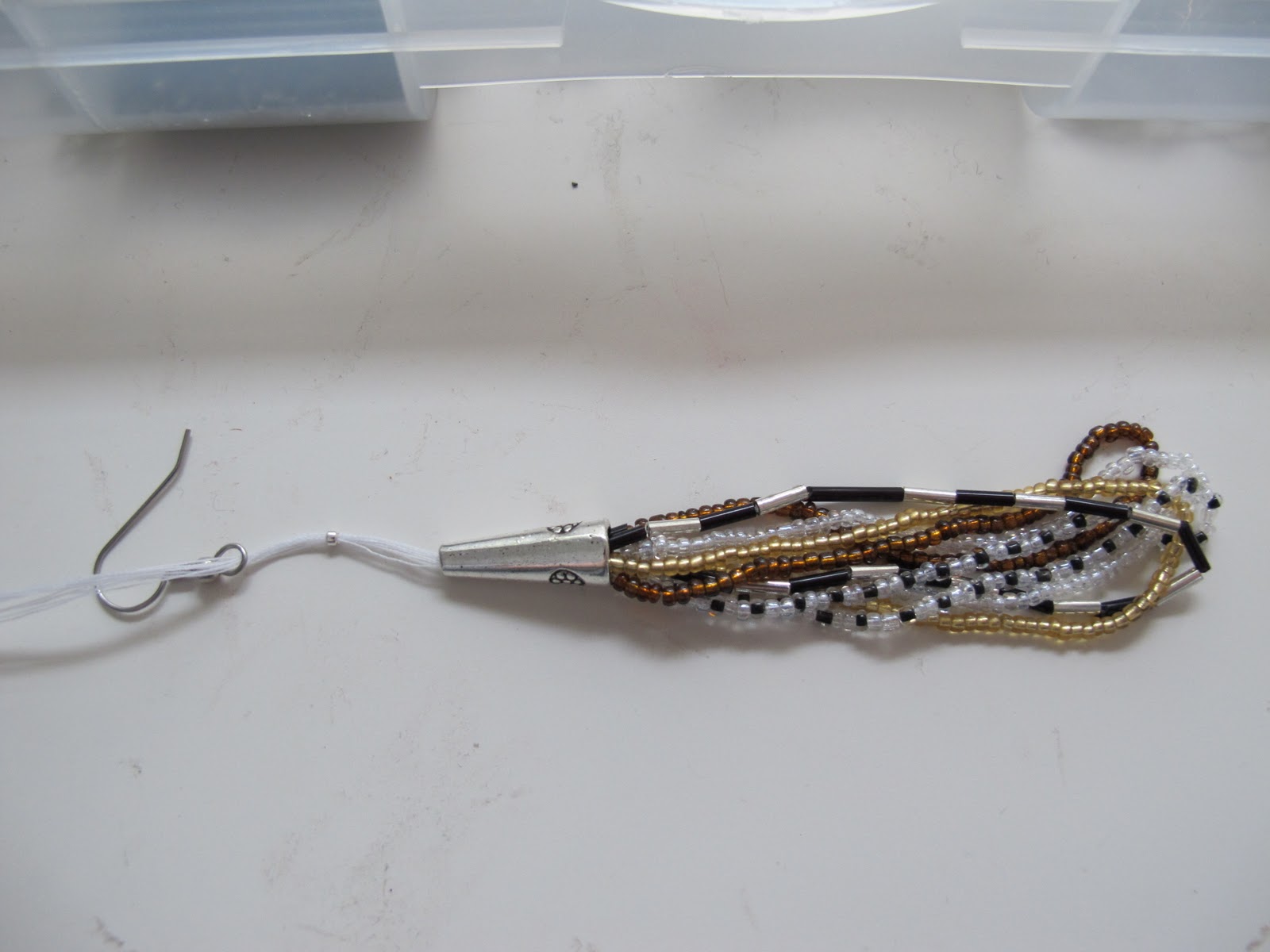 encore du cafe Statement earring tutorial!