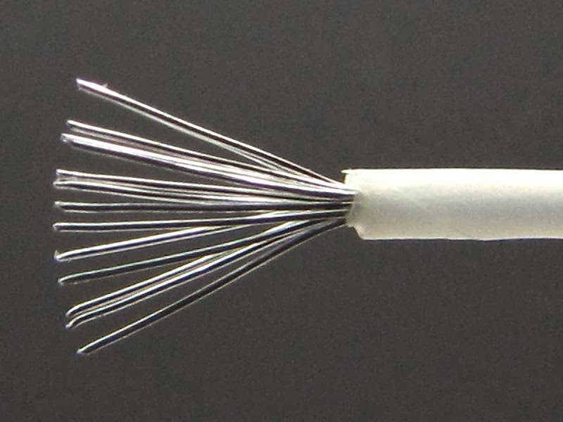 Authentic Oyaide TUNAMI TERZO XX V2 0.7m Long XLR Interconnect Cable NEW