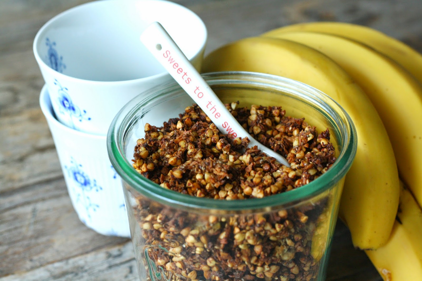 MissMuffin Granola med sprød boghvede og æblemos
