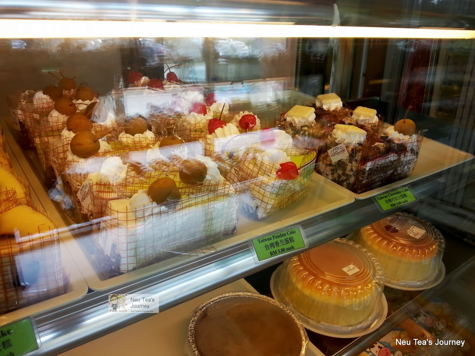 Neu Tea's Journey Family Pastry Shop 芳邻西点蛋糕 Batu Pahat (Off Jalan