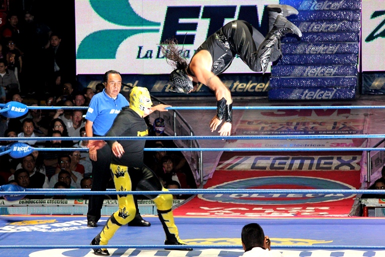 puma king vs rey cometa