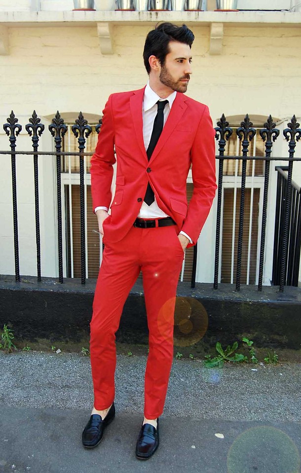 roupa toda vermelha