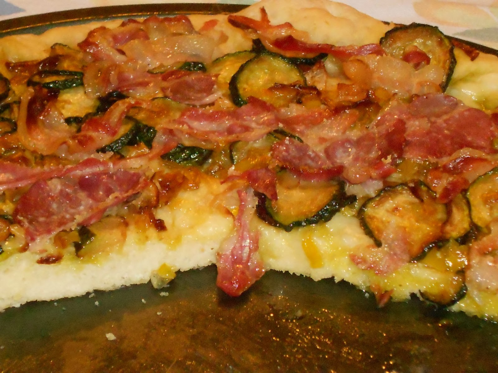 La vispa Teresa Pizza con zucchine pancetta e porri