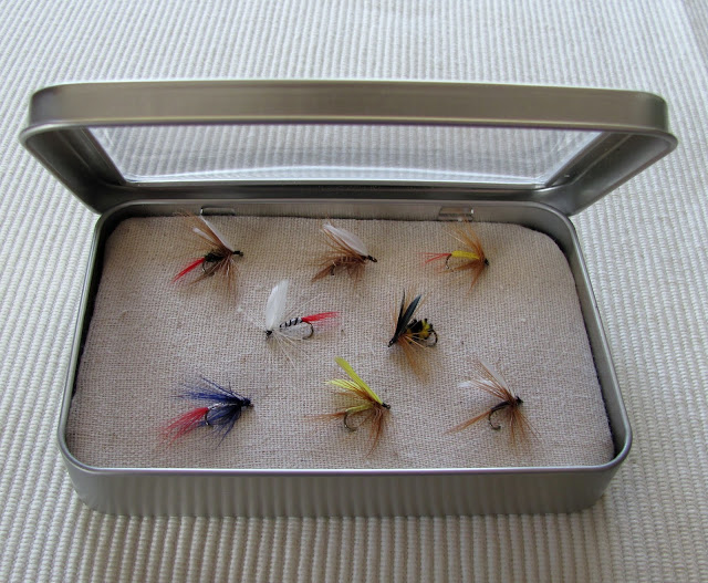 open+tin | Father's Day Gift Idea: Fly Fishing Box {#FathersDay} | 25 |