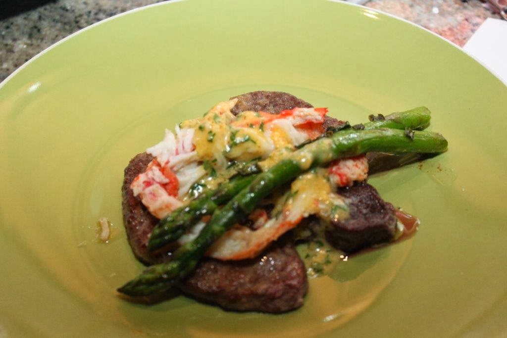 NICOLE PARTON’S FAVORITE RECIPES Beef Tenderloin Oscar with Béarnaise