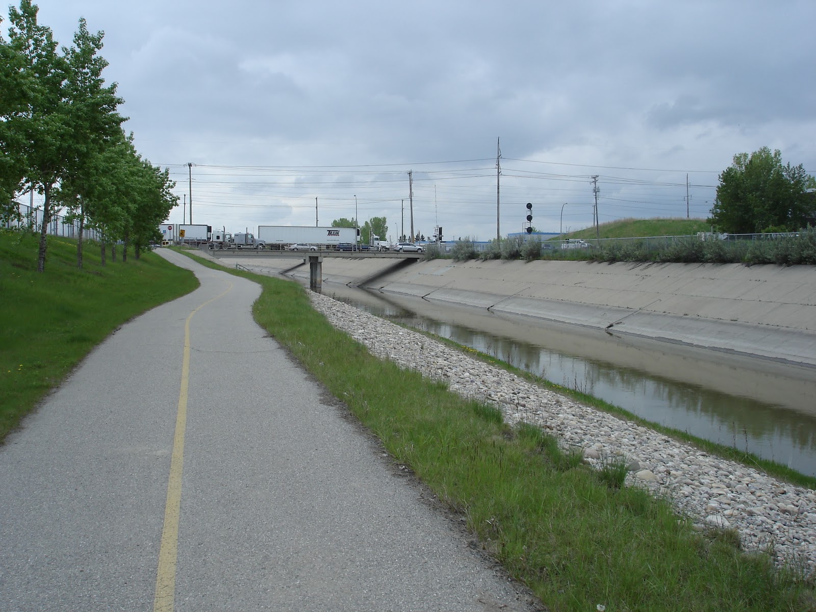 Saddle Up Bike CalgaryChestermere Bike Path Ride
