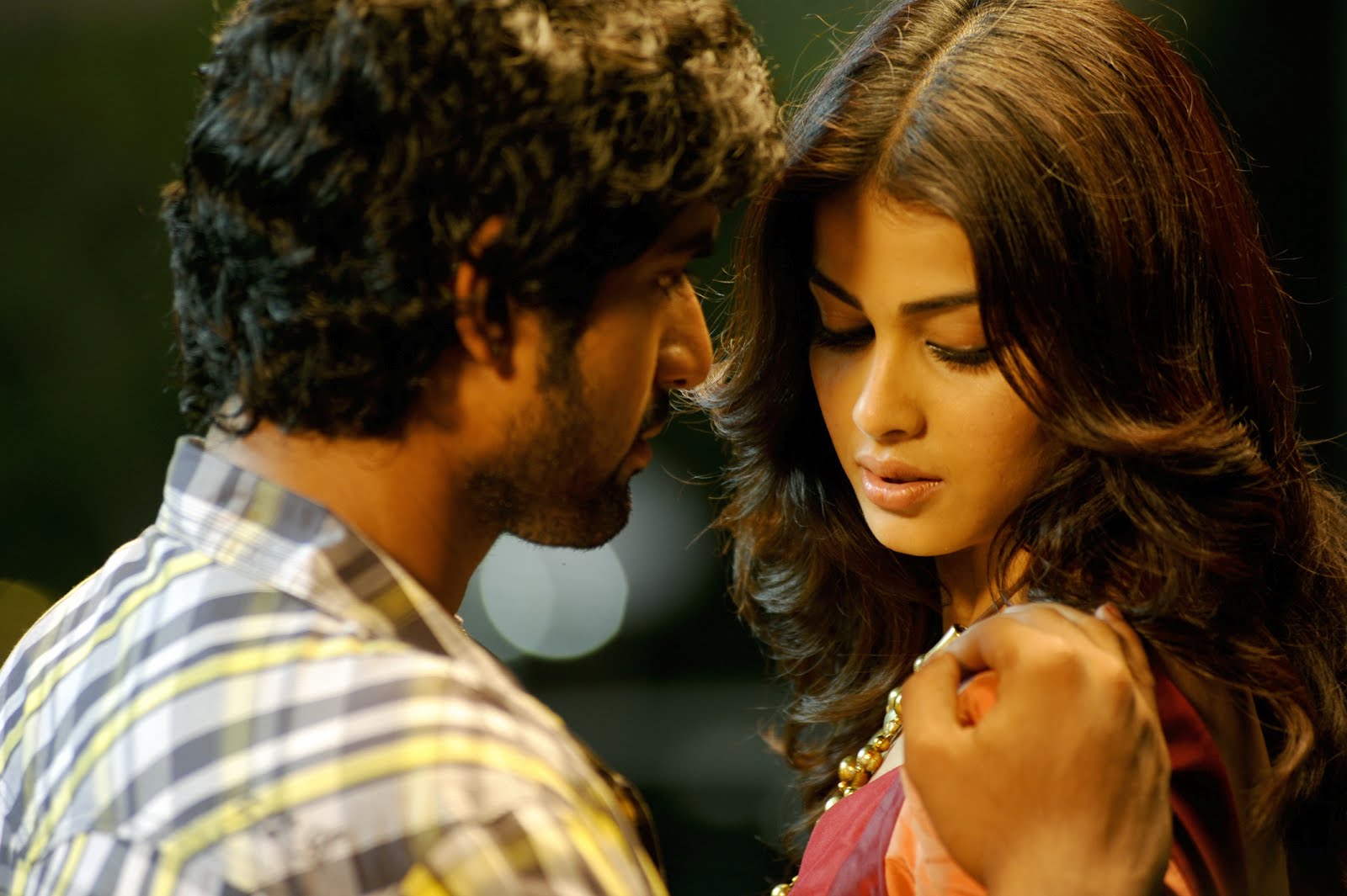 Naa Ishtam Movie Review