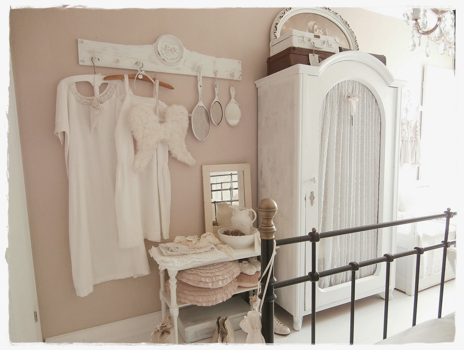 Shabby landhaus: vorher nachher....schlafzimmer......