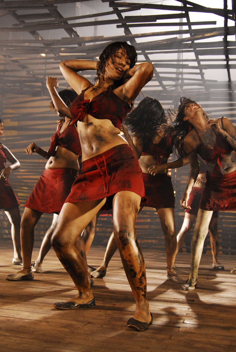 Siruthai Divya