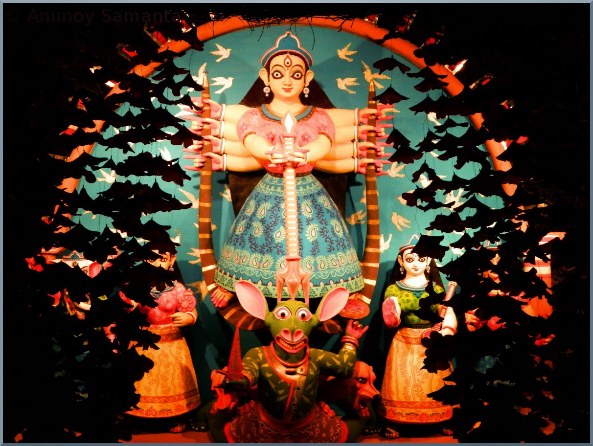 Durga Puja 2014 - Pandal hopping on Panchami midnight
