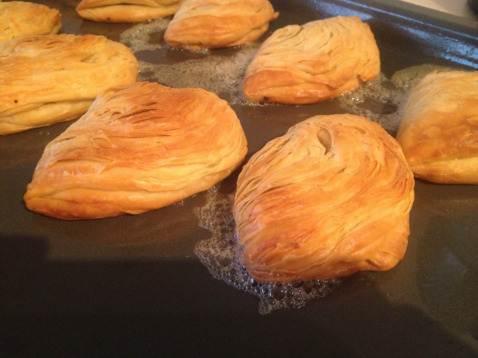 Lezzetli Sanatlar MİDYE BÖREĞİ