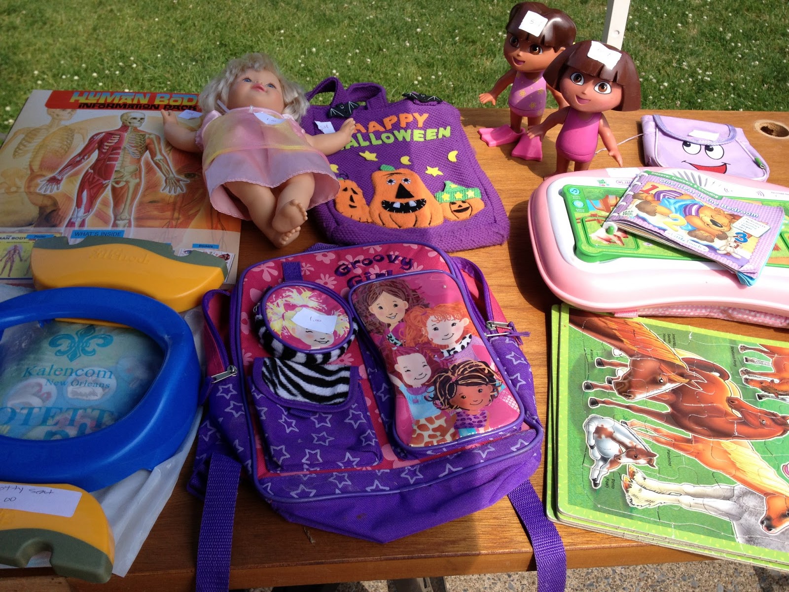 How to Price Kids' Stuff, Toys, and Clothes at a Garage Sale