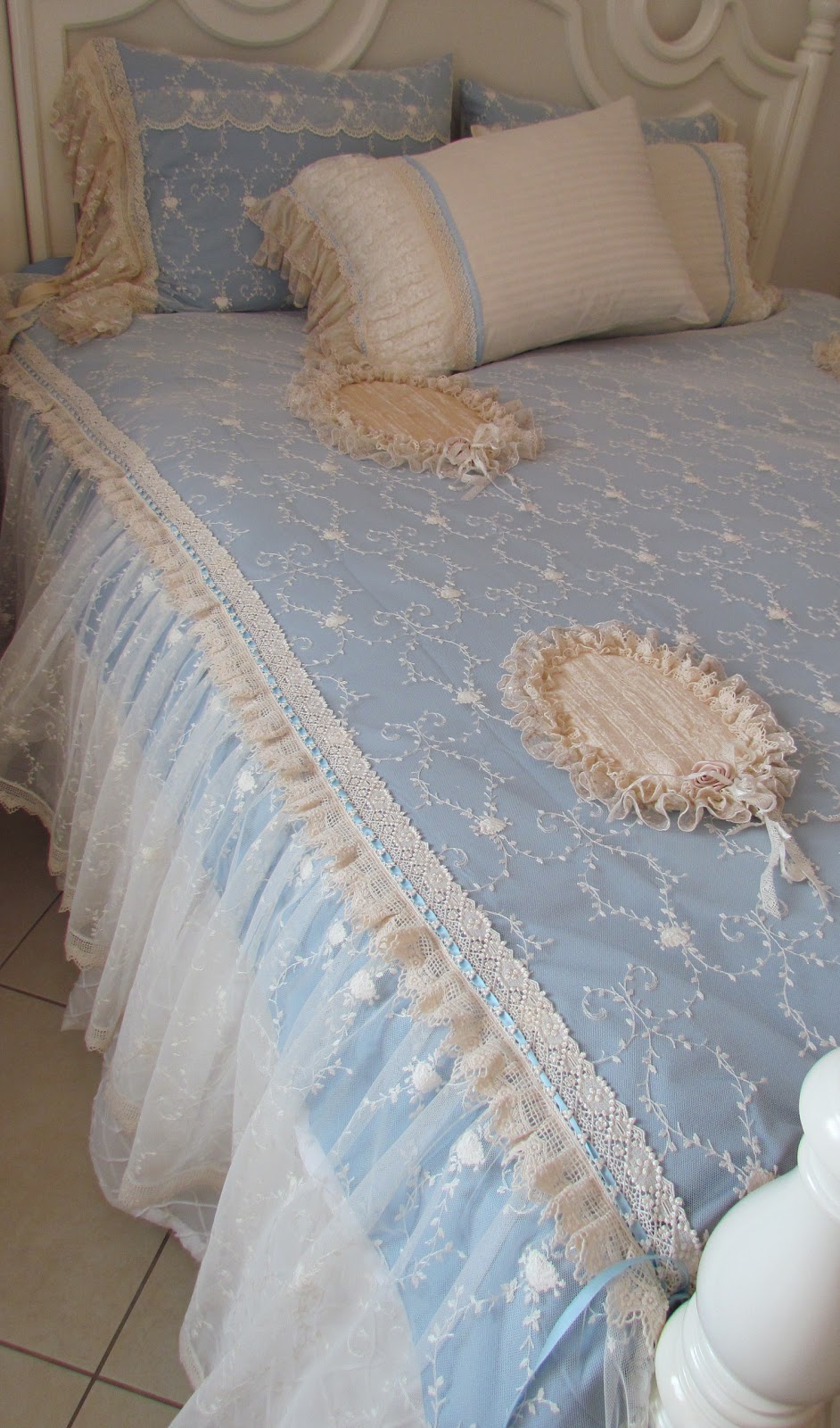 Angela Lace Lace Bed Cover