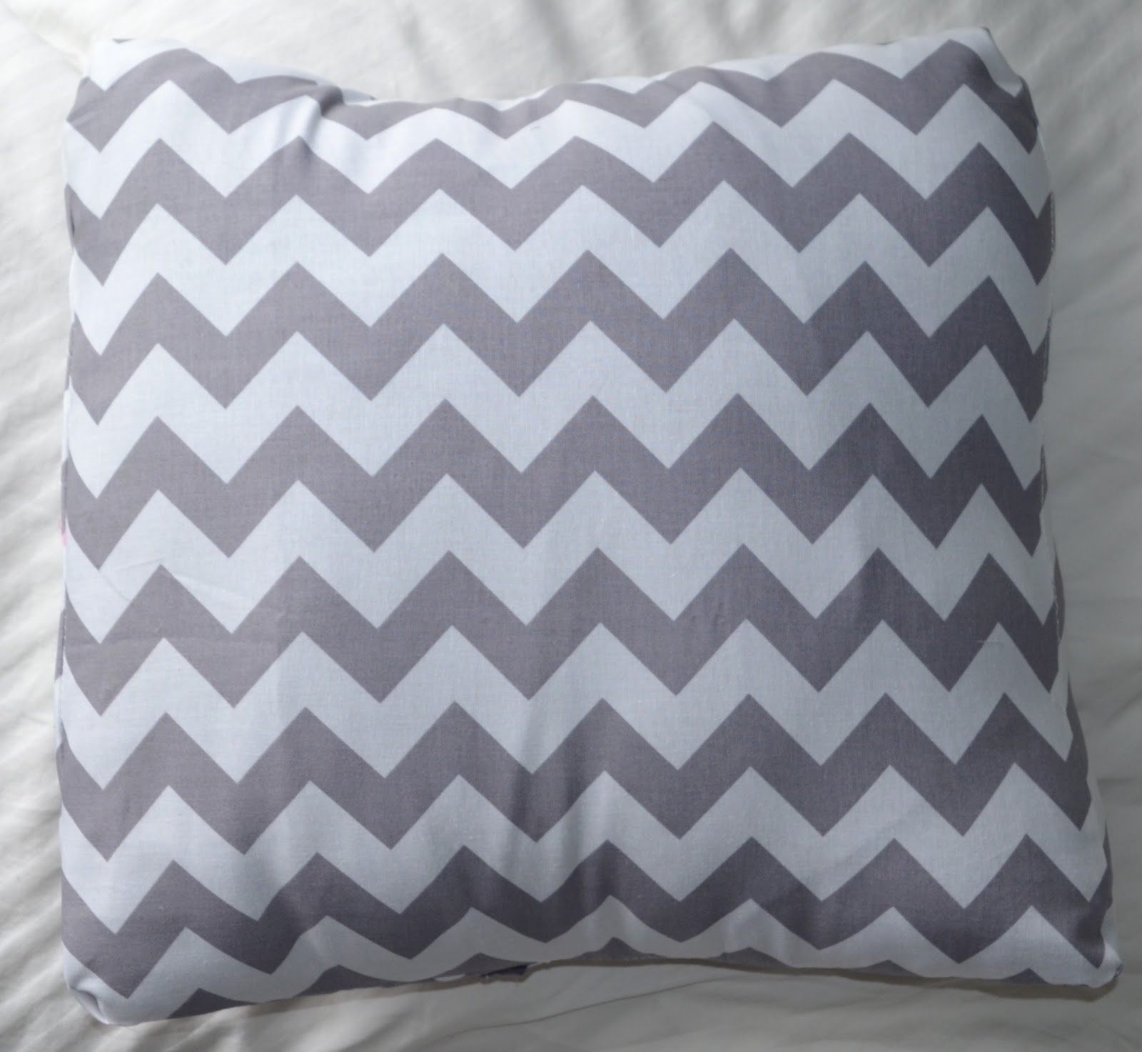My Best Friend's Blog DIY Chevron Pillow Slip Cover