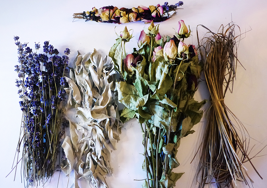 rebelsixtysix official blog How To Make A Floral Smudge