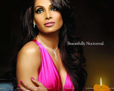 Bipasha Basu Wallpaper Bipasha Basu Fantastic Wallpaper in Players Movie