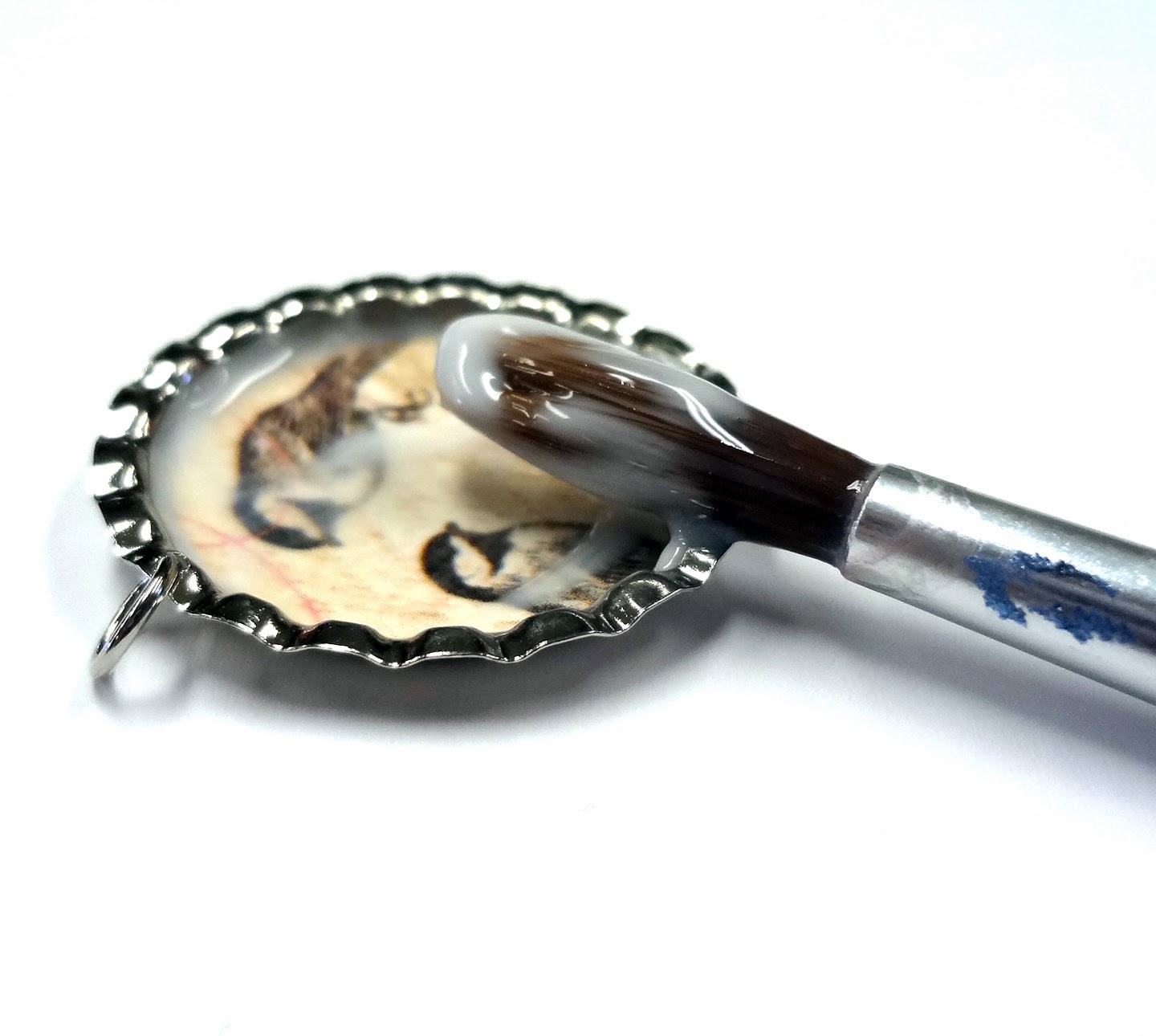 Resin Crafts Hobby Lobby and Jewelry Resin Bottle Cap Projects