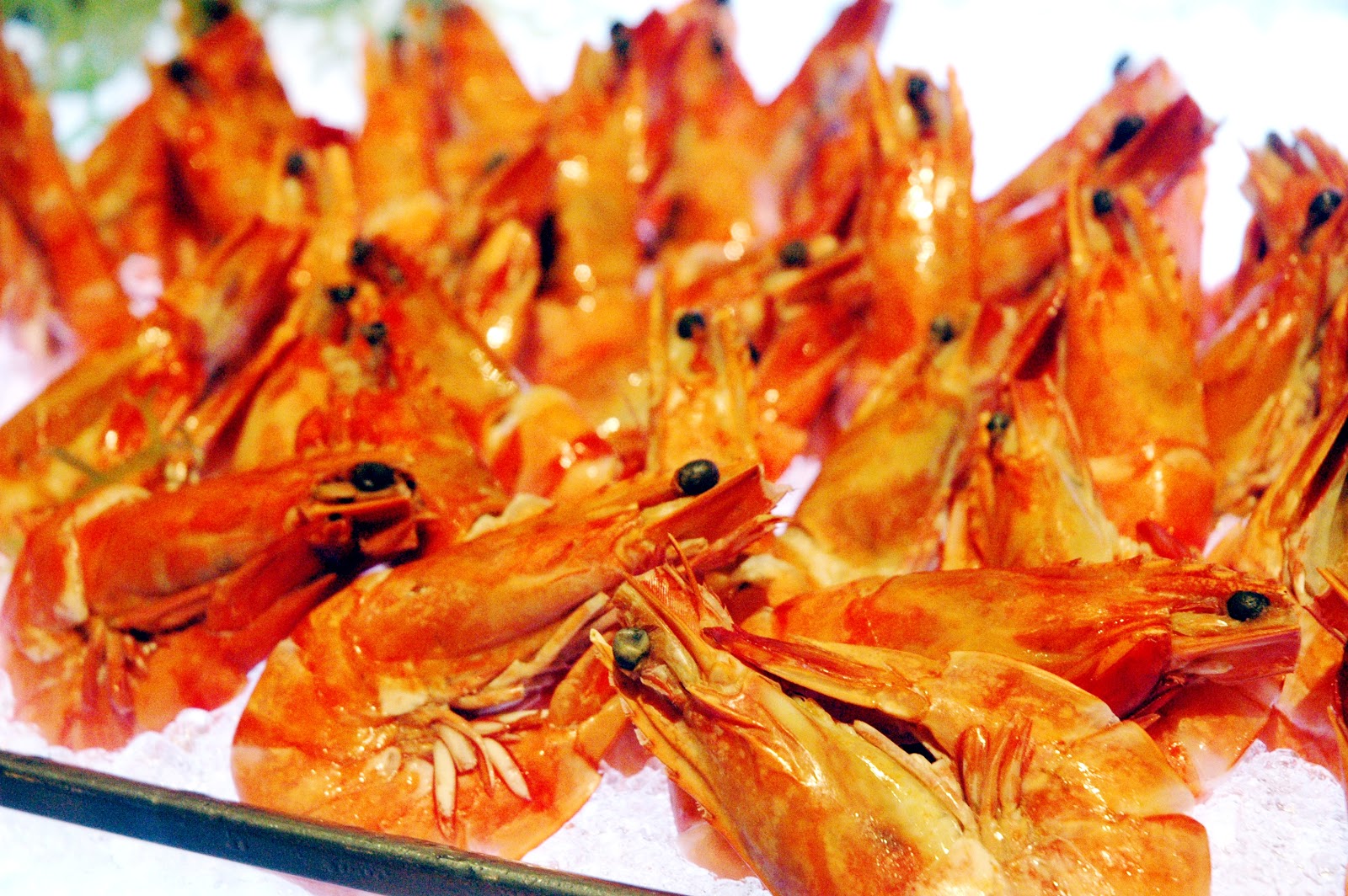 DUDE FOR FOOD Awesome Lobster Buffet at Diamond Hotel's Corniche