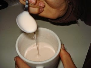 Yogurt casero bebido, hecho al microondas