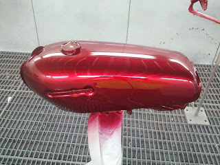 3 coats Brilliant Red Candy plus 3 clear coats Yamaha 1972