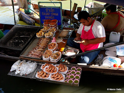 MERCADO FLOTANTE DE AMPHAWA. TAILANDIA