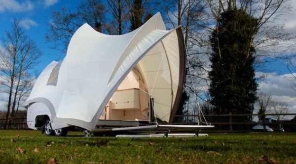 A luxurious private suite on wheels