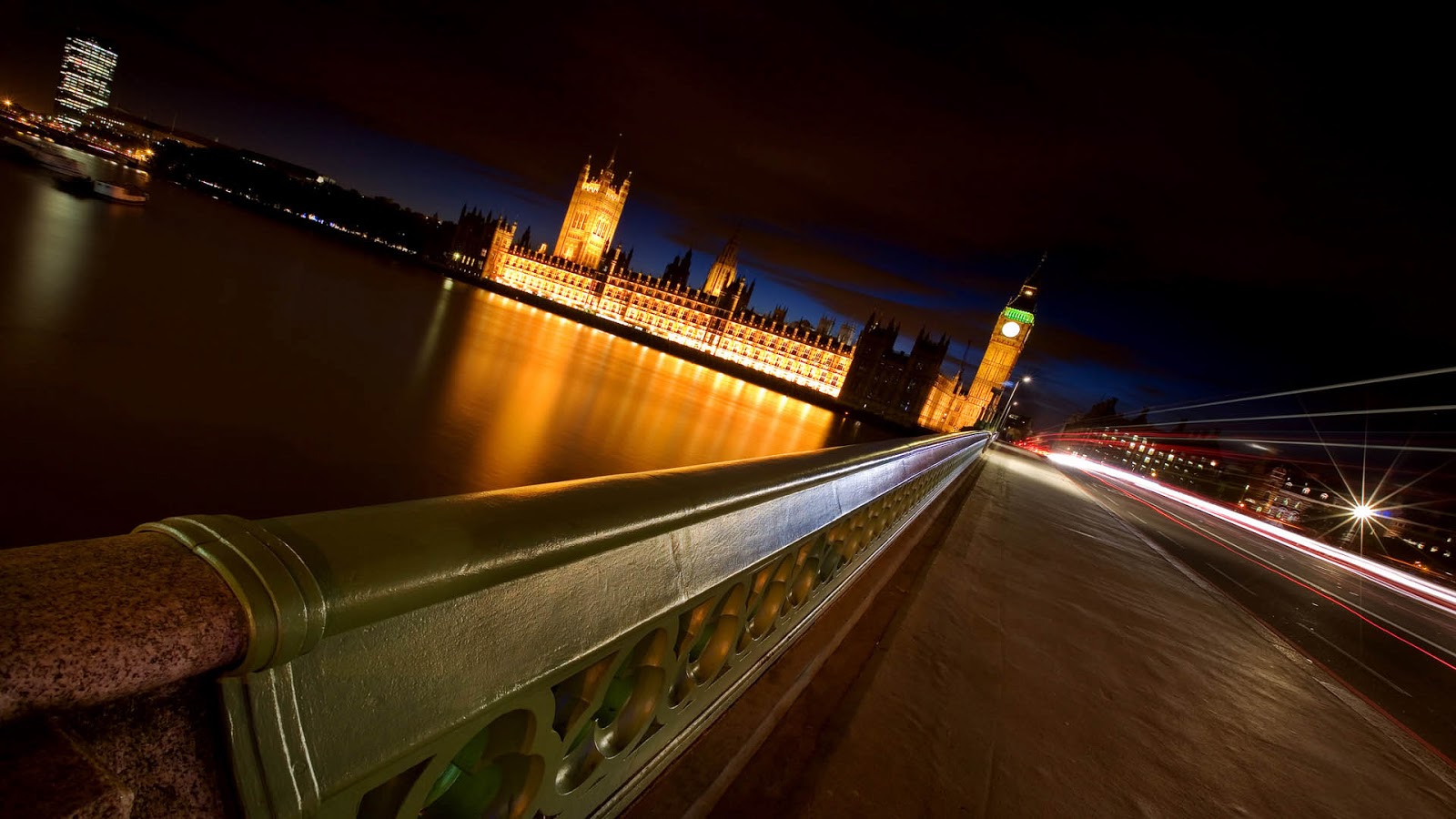 http://4.bp.blogspot.com/-i-aNPCJJYNI/UYN5xaLIJhI/AAAAAAAAAHM/uleotJG00Nw/s1600/Architecture_Wallpaper_9.jpg