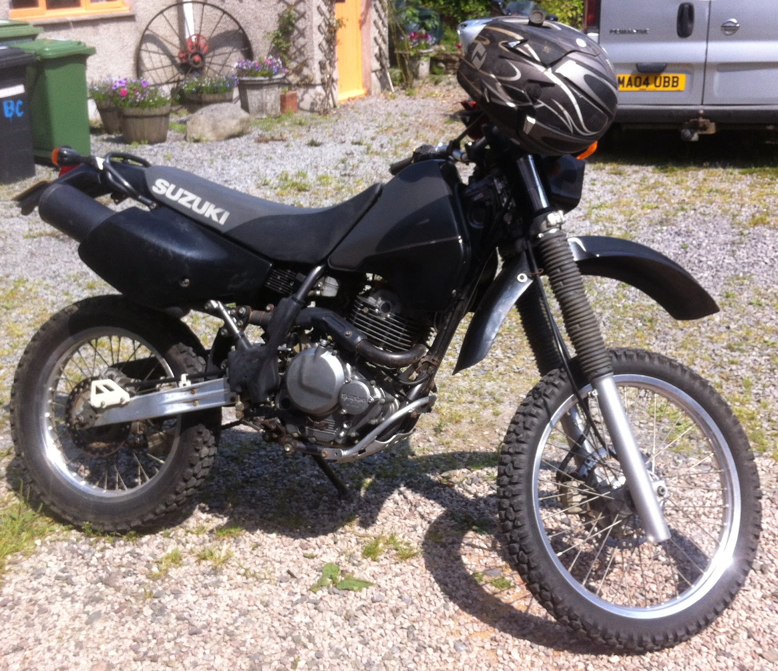 dr350 pannier rack