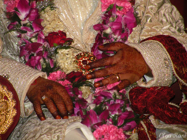 the bride's decorated hands the groom's hands Another prewedding ceremony