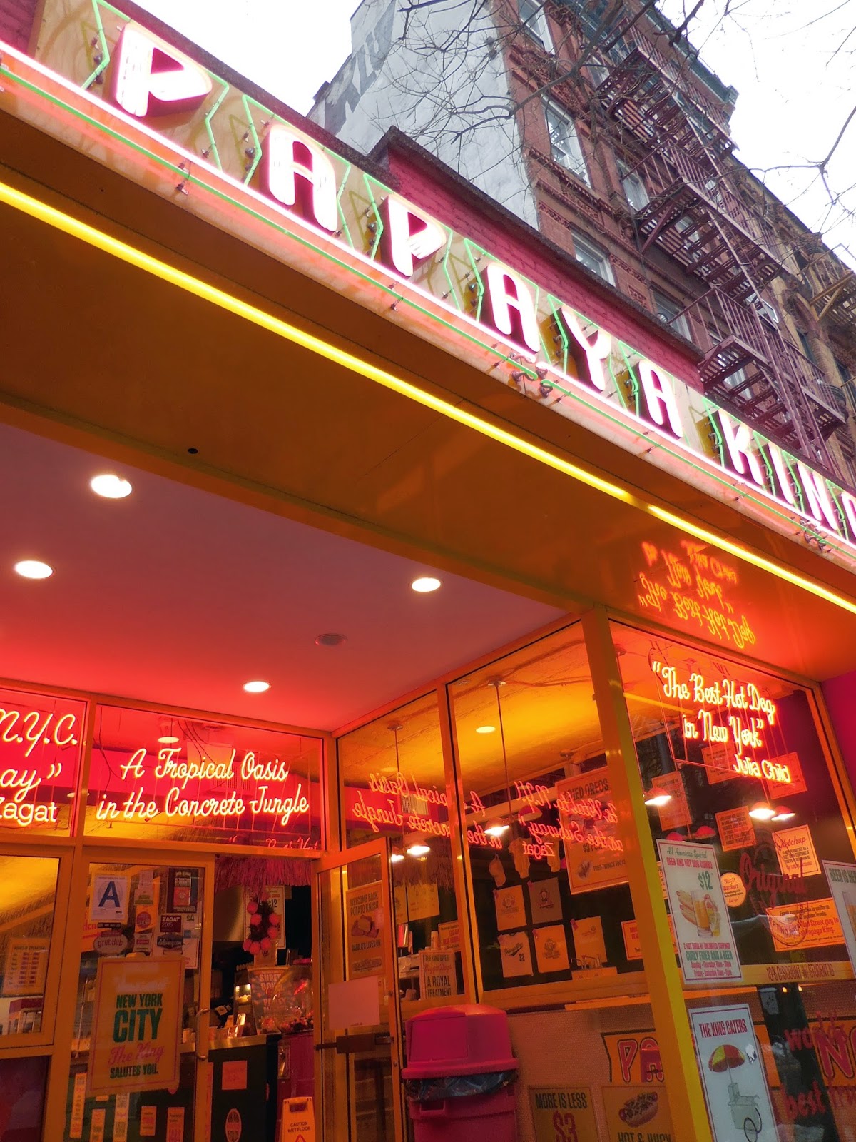 Jeremiah's Vanishing New York Dogs & Papaya