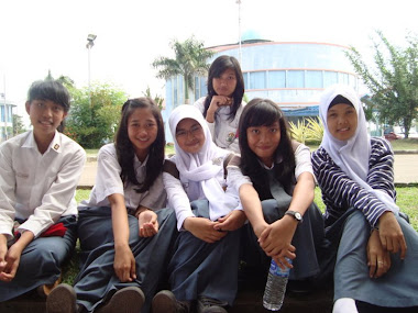 bareng temen di X.1 :D