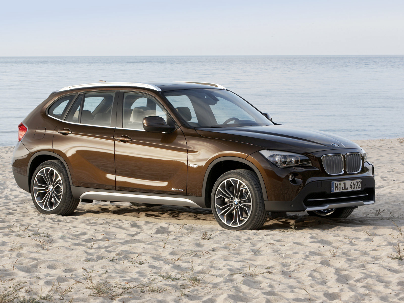 2010 BMW X1 car Insurance Information
